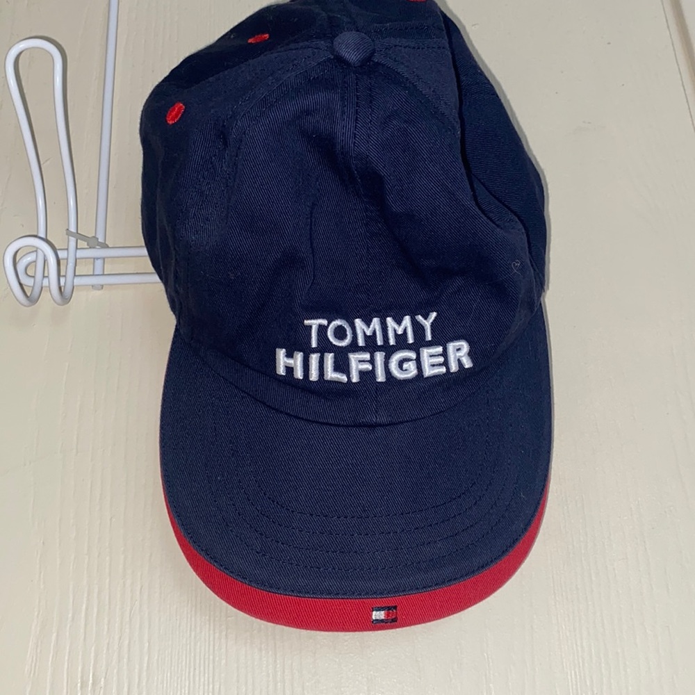 tommy hilfiger blue and red baseball cap